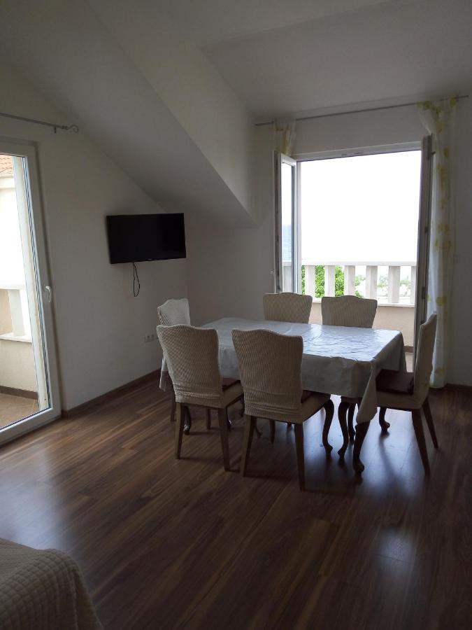 Apartment Zvonimir Mirce Exterior foto