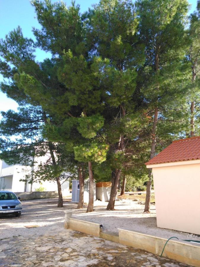 Apartment Zvonimir Mirce Exterior foto