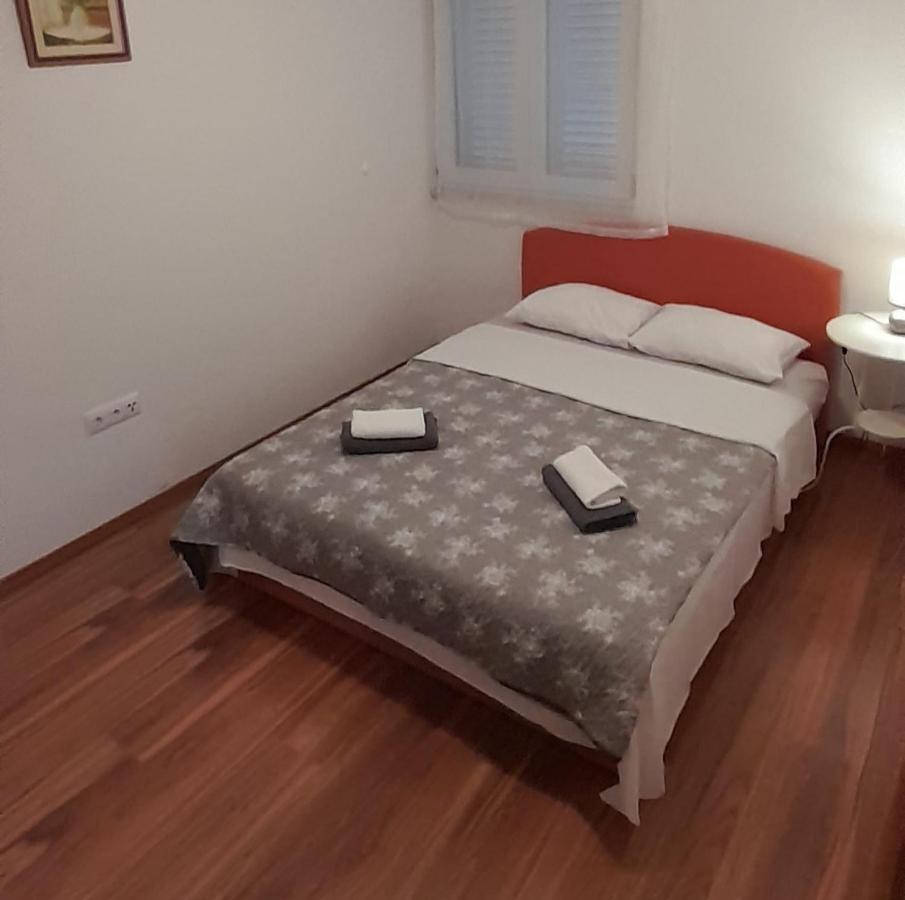 Apartment Zvonimir Mirce Exterior foto