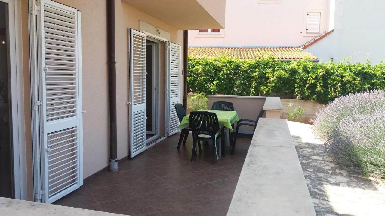 Apartment Zvonimir Mirce Exterior foto